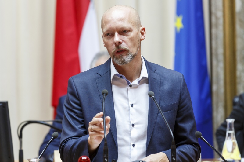 Bundesrat Marco Schreuder (G) am Rednerpult