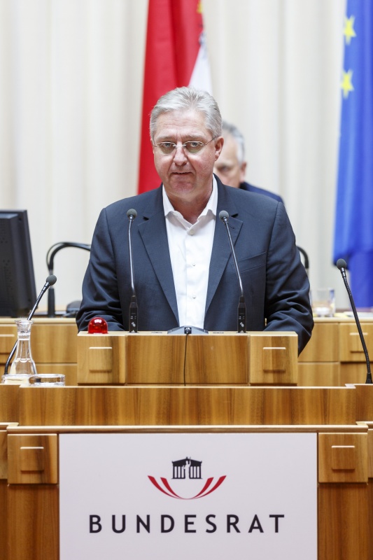 Bundesrat Werner Herbert (F) am Rednerpult