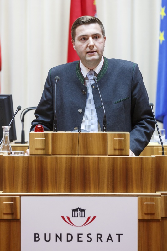 Bundesrat Michael Raml (F) am Rednerpult