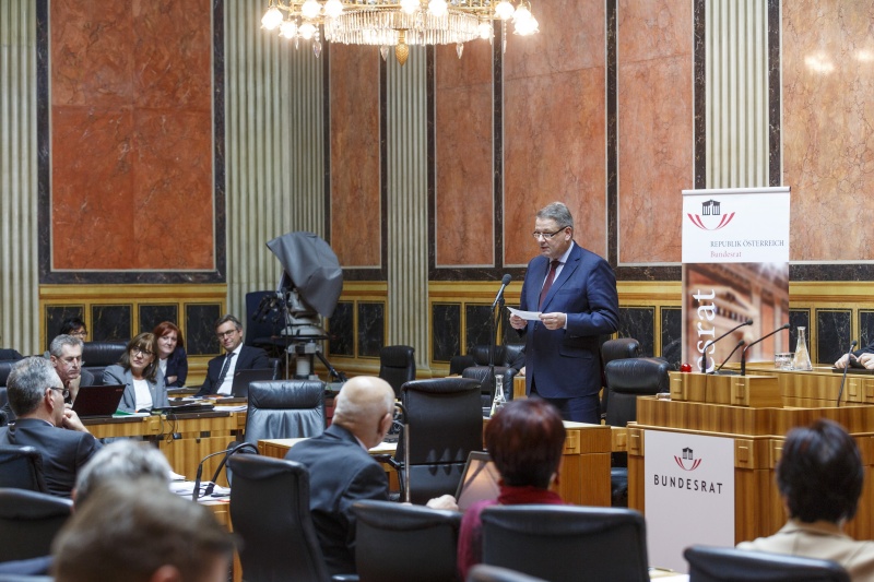 Landwirtschaftsminister Andrä Rupprechter (V) am Wort. Blick Richtung SitzungsteilnehmerInnen