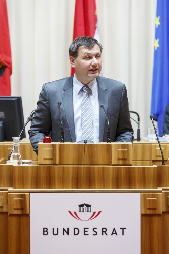 Bundesrat Andreas Pum (V) am Rednerpult