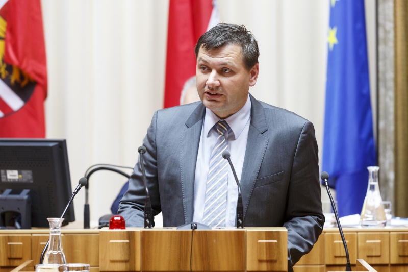 Bundesrat Andreas Pum (V) am Rednerpult