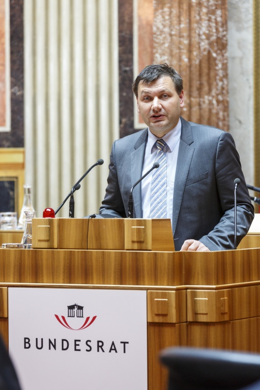 Bundesrat Andreas Pum (V) am Rednerpult