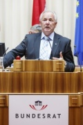 Bundesrat Gerhard Dörfler (F) am Rednerpult