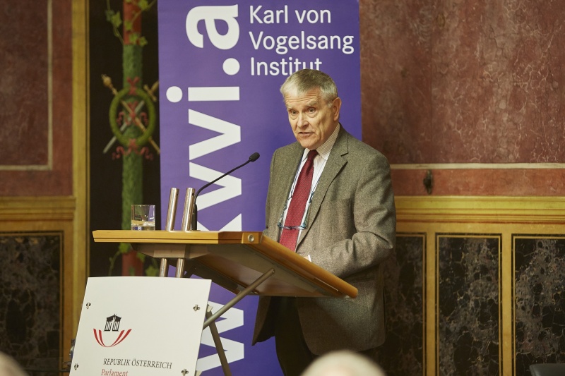 Central European University in Budapest Anton Pelinka am Rednerpult