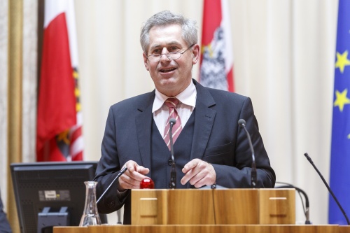 Bundesrat Martin Preineder (V) am Rednerpult