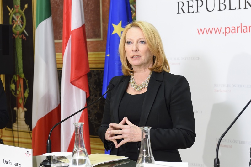 Nationalratspräsidentin Doris Bures (S) während der Pressekonferenz