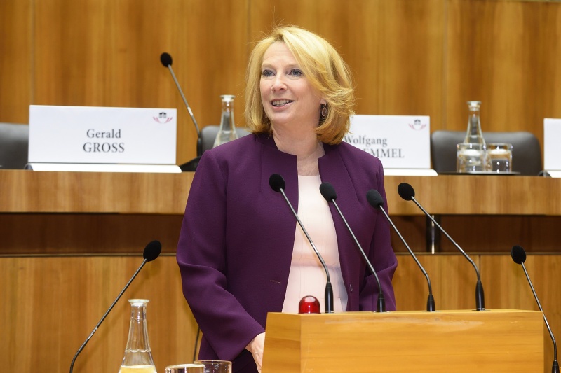 Nationalratspräsidentin Doris Bures (S) am Wort