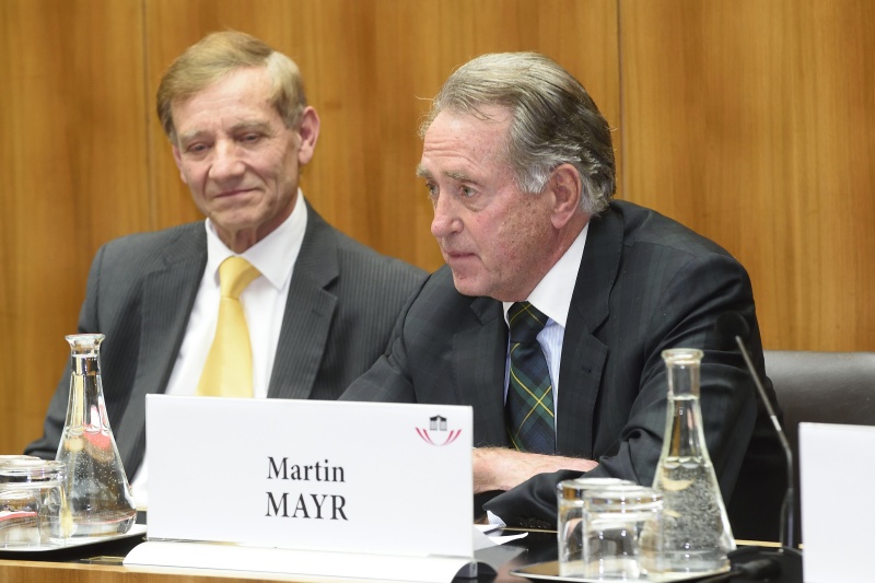 v.re.: Leiter der Sozialpolitischen Abteilung der Österreichischen Wirtschaftskammer a.D.  Dr. Martin Mayr, Leiter des Bereiches Arbeit und Soziales der Industriellenvereinigung a.D. Wolfgang Tritremmel am Podium