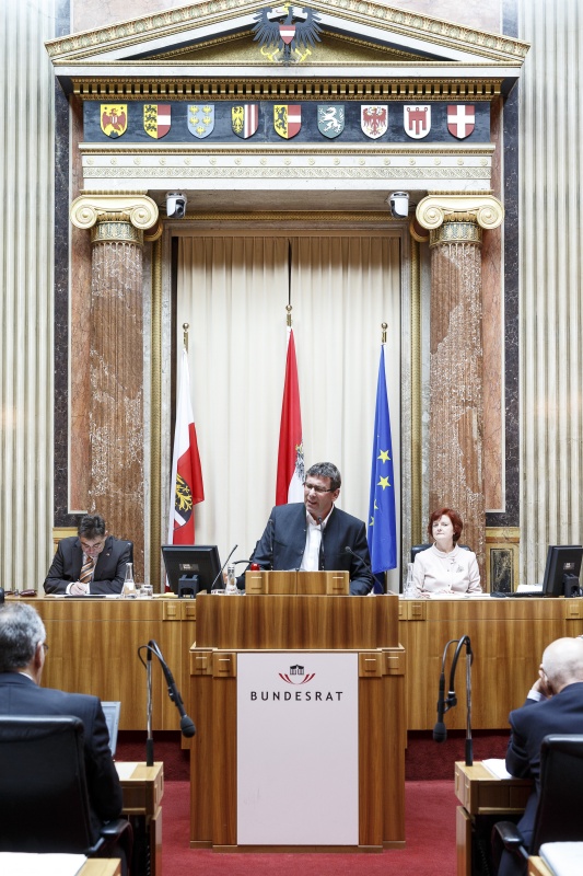 Bundesrat Arnd Meissl (F) am Rednerpult
