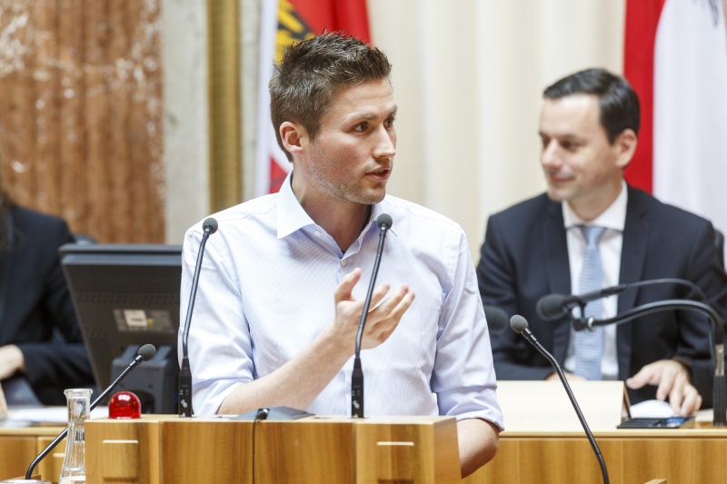 Bundesrat David Stögmüller (G) am Rednerpult