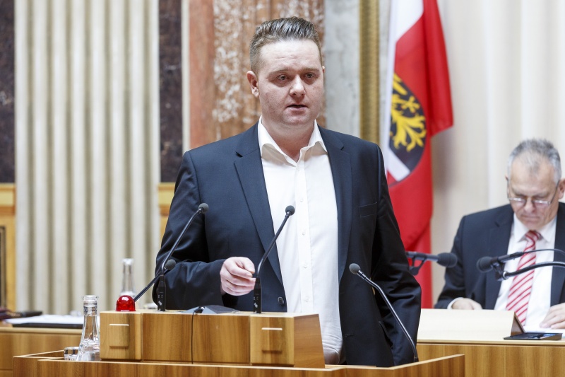 Bundesrat Mario Lindner (S) am Rednerpult