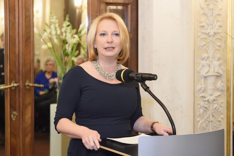 Nationalratspräsidentin Doris Bures (S) bei der Begrüßung