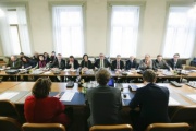 Aussprache. Mitglieder der EU-Ausschüsse des NR und BR