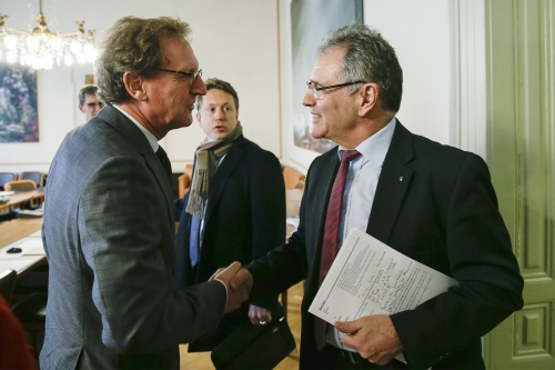 v.li.:  Botschafter der Niederlande Dr. Marco Hennis und Bundesratsmitglied Edgar Mayer