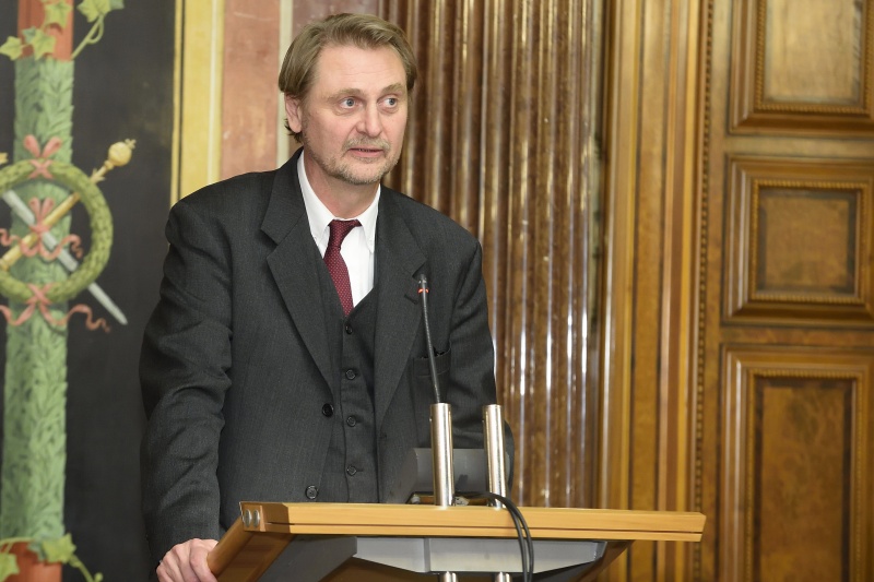 Präsident der Österreichischen Gesellschaft für Psychiatrie und Psychotherapie (ÖGPP) Georg Psota am Wort