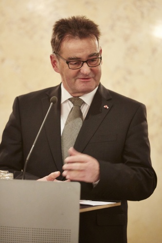 Bundesratspräsident Josef Saller (V) am Rednerpult