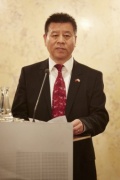 Präsident des Überseechinesenkomitees Jiang am Rednerpult