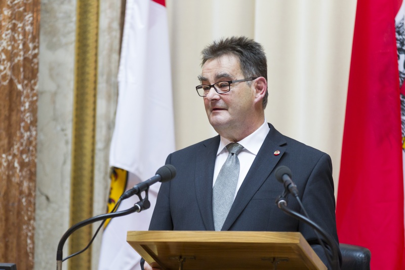 Bundesratspräsident Josef Saller (V) bei seiner Antrittsrede am Rednerpult