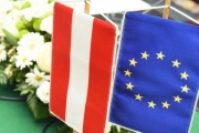 Fahnen Österreich - Europäische Union