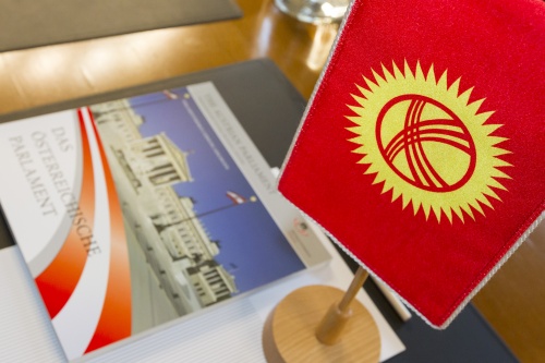 Kirgisische Flagge