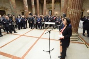OSZE-PV Vizepräsidentin Christine Muttonen (S) begrüßt die VeranstaltungsteilnehmerInnen
