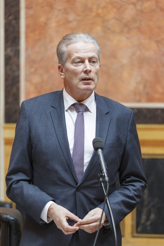 Vizekanzler Reinhold Mitterlehner (V) am Wort