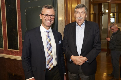 von links: Dritter Nationalratspräsident Norbert Hofer (F) und Norbert Steger