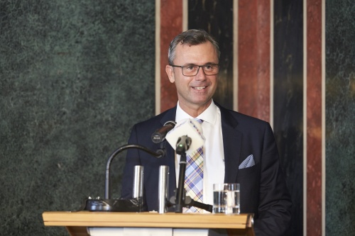 Dritter Nationalratspräsident Norbert Hofer (F) begrüßt die VeranstaltungsteilnehmerInnen