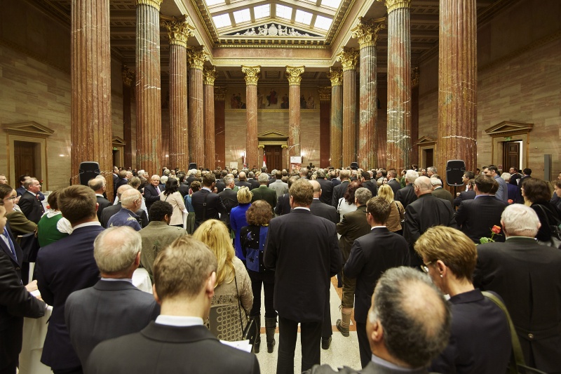 Bundesratspräsident Josef Saller (V) begrüßt die VeranstaltungsteilnehmerInnen