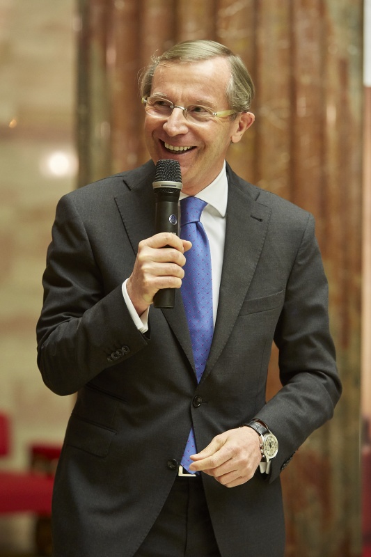 Salzburgs Landeshauptmann Wilfried Haslauer (V) bei seinen Grußworten