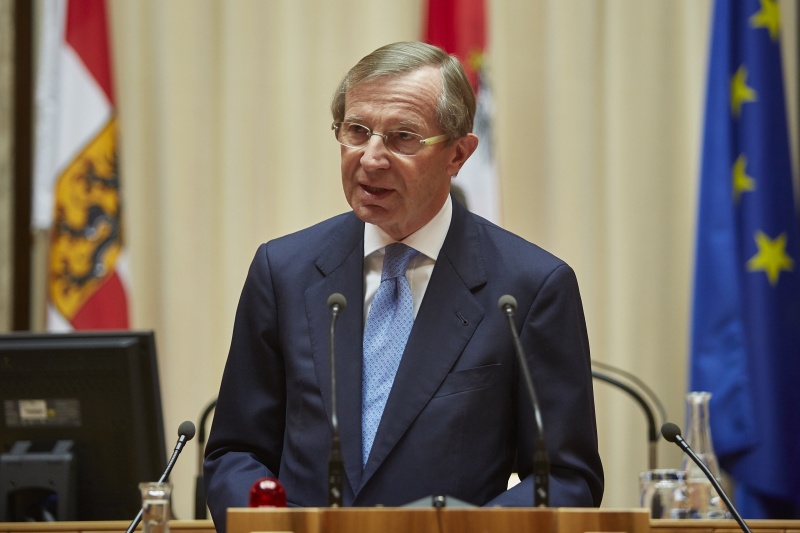 Landeshauptmann von Salzburg, Wilfried Haslauer (V) am Rednerpult