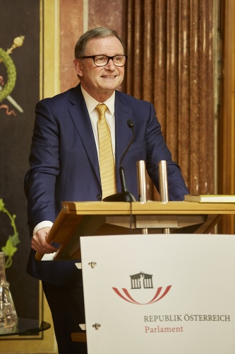 Zweiter Nationalratspräsident Karlheinz Kopf (V) am Rednerpult