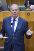 Vizekanzler Reinhold Mitterlehner (V) bei seiner EU-Erklärung