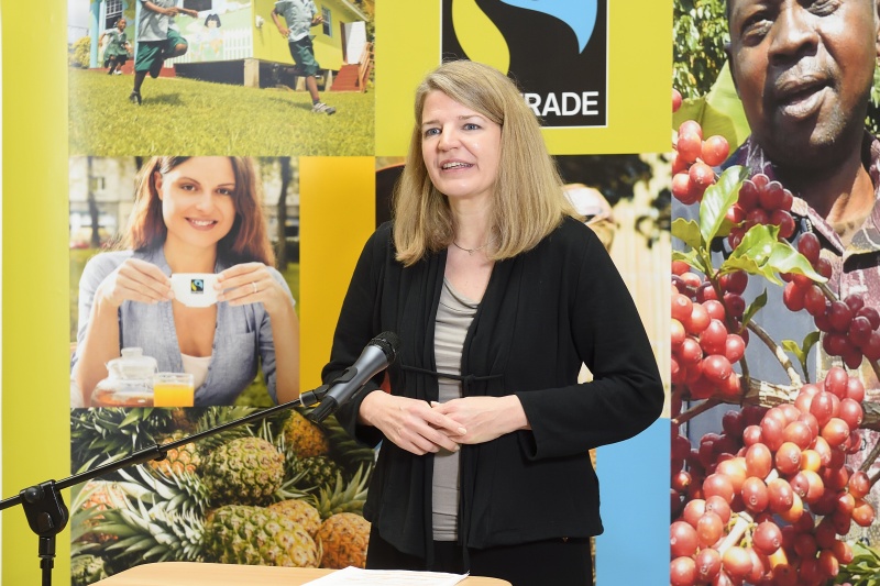 Leiterin 'Sozial faire Beschaffung' bei Südwind Elisabeth Schinzel am Wort