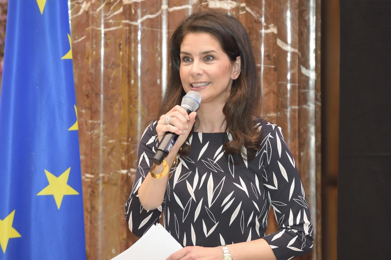 Moderatorin Sonja Kato