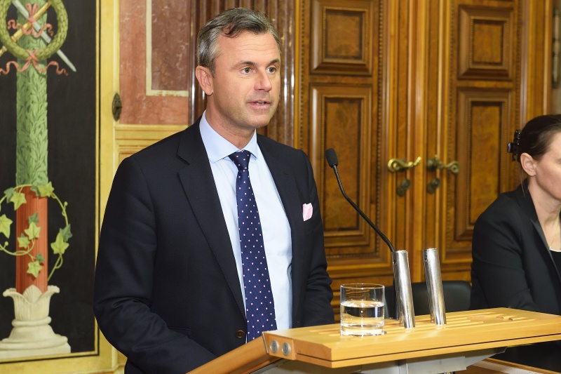 Dritter Nationalratspräsident Norbert Hofer (F) begrüßt die VeranstaltungsteilnehmerInnen