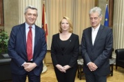 von links: UN-Flüchtlingshochkommissar Filippo Grandi, Nationalratspräsidentin Doris Bures (S) und Nationalratsabgeordneter Josef Cap (S)