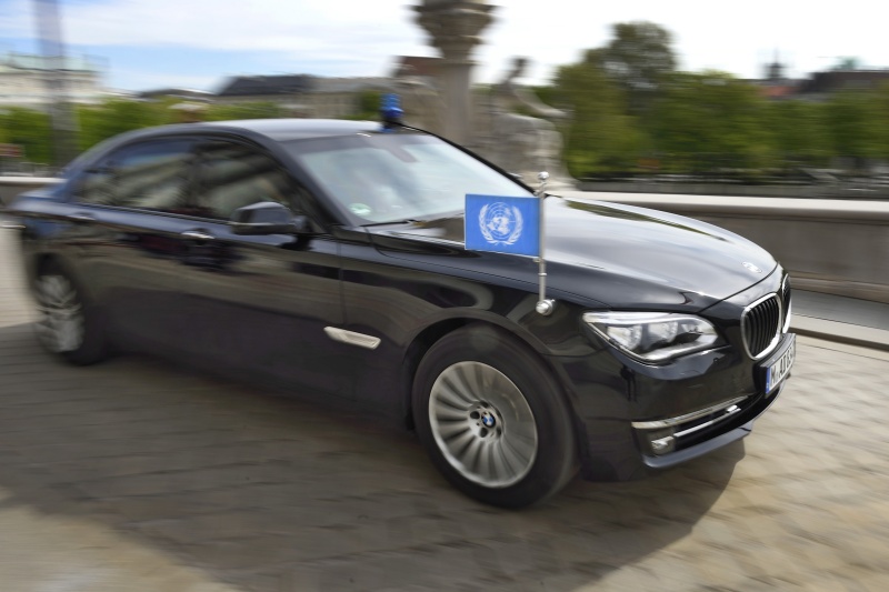 Abfahrt vom Parlament