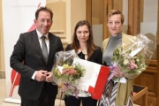 von links: Präsident Andreas Koller Presseclub Concordia, Preisträgerin Kategorie Menschenrechte Marina Delcheva, Sibylle Hamann