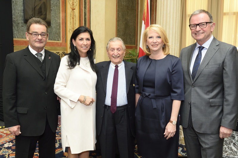 von links: Bundesratspräsident Josef Saller (V), Direktorin Danielle Spera Jüdisches Museum Wien, Präsident Marko Feingold Israelitische Kultusgemeinde Salzburg, Nationalratspräsidentin Doris Bures (S), Zweiter Nationalratspräsident Karlheinz Kopf (V)