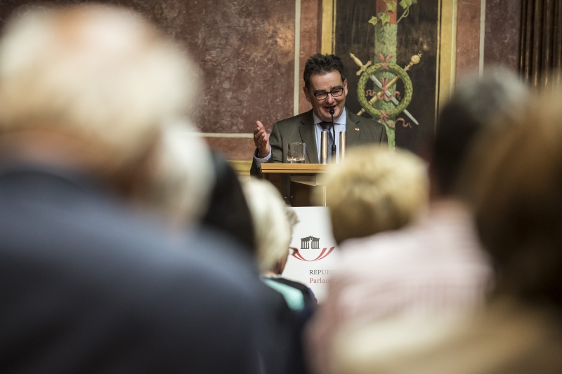 Bundesratspräsident Josef Saller (V) am Rednerpult