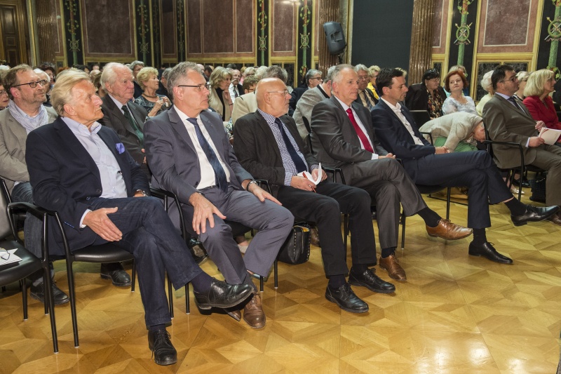 Blick Richtung VeranstaltungsteilnehmerInnen. Erste Reihe von links: Bundesräte Gregor Hammerl (V), Edgar Mayer (V), Reinhard Todt (S), Gottfried Kneifel, Bundesratsvizepräsident Ernst Gödl (V)