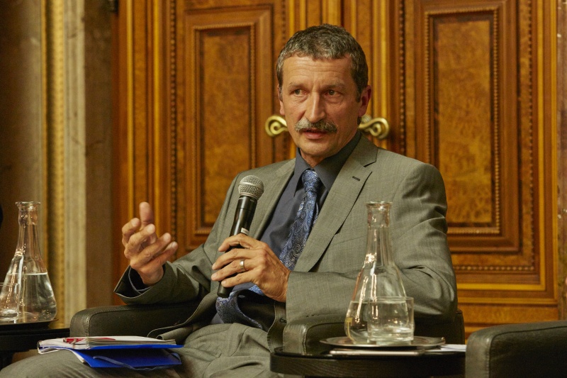 Podiumsdiskussion. Josef Trappel Universität Salzburg am Wort