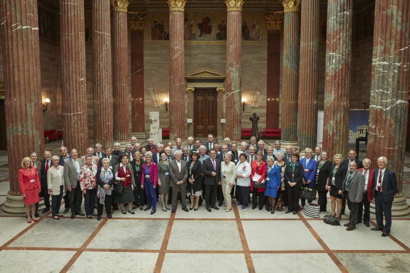 Gruppenfoto mit allen VeranstaltungsteilnehmerInnen