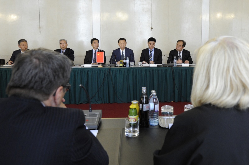 Chinesische Delegation Während der Aussprache