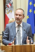 Kanzleramtsminister Thomas Drozda (S) bei seinen Ausführungen