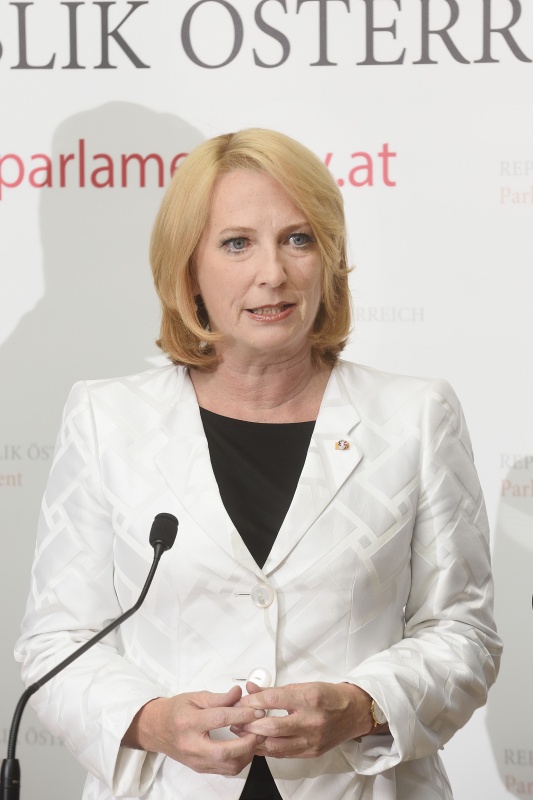 Nationalratspräsidentin Doris Bures (S) bei ihren Ausführungen