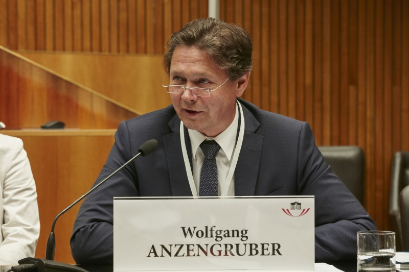 Referat von Wolfgang Anzengruber Vertreter Österreichs E-Wirtschaft