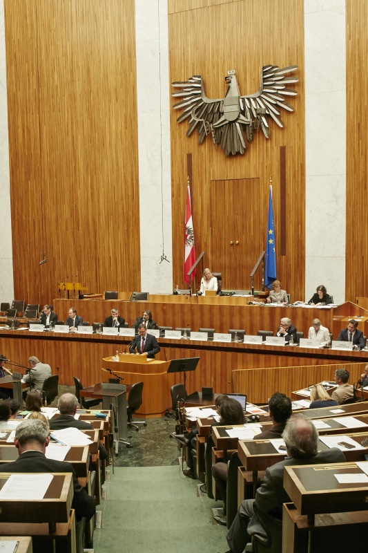 Nationalratsabgeordneter Josef Lettenbichler (V) am Rednerpult